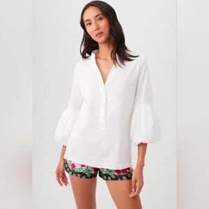 TRINA TURK Freshwater Top In White Sz LARGE Vneck Button Down Statement Sleeves